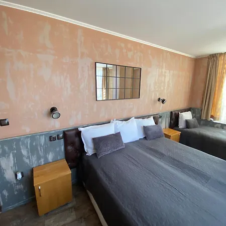 City Hotel Hotel